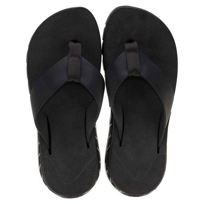 Chinelo-Rakka-DBU-1970847_083-01 Chinelo-Rakka-DBU-1970847_083-01